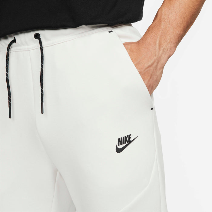 Παντελόνι Nike Sportswear Tech Fleece white